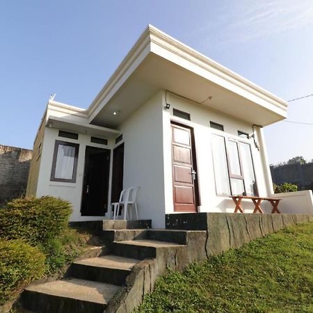 למבאנג Lembur Incu Syariah Villa & Resto מראה חיצוני תמונה
