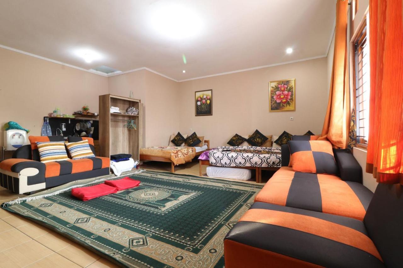למבאנג Lembur Incu Syariah Villa & Resto מראה חיצוני תמונה