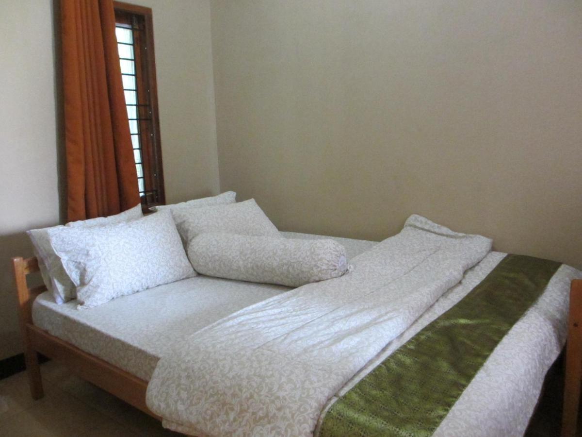 למבאנג Lembur Incu Syariah Villa & Resto מראה חיצוני תמונה