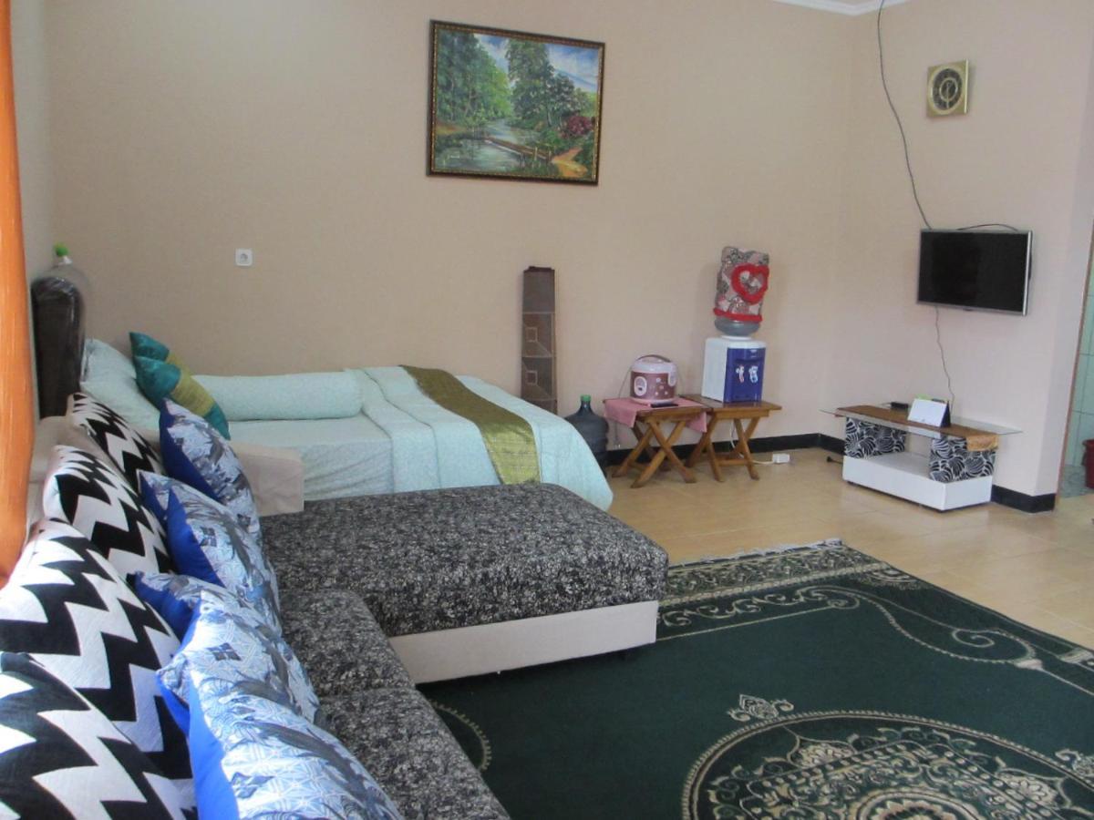 למבאנג Lembur Incu Syariah Villa & Resto מראה חיצוני תמונה